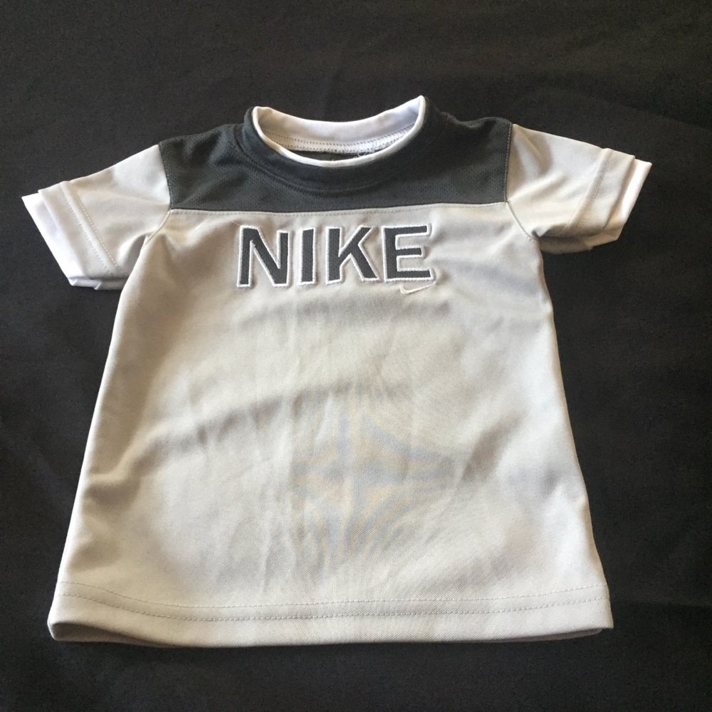 Nike T Shirt